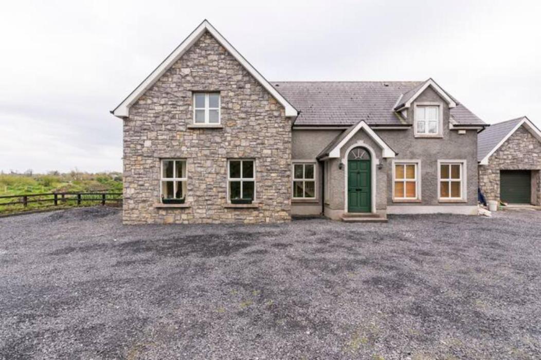 Ballinasloe Guest House In The Heart Of The Country Kültér fotó